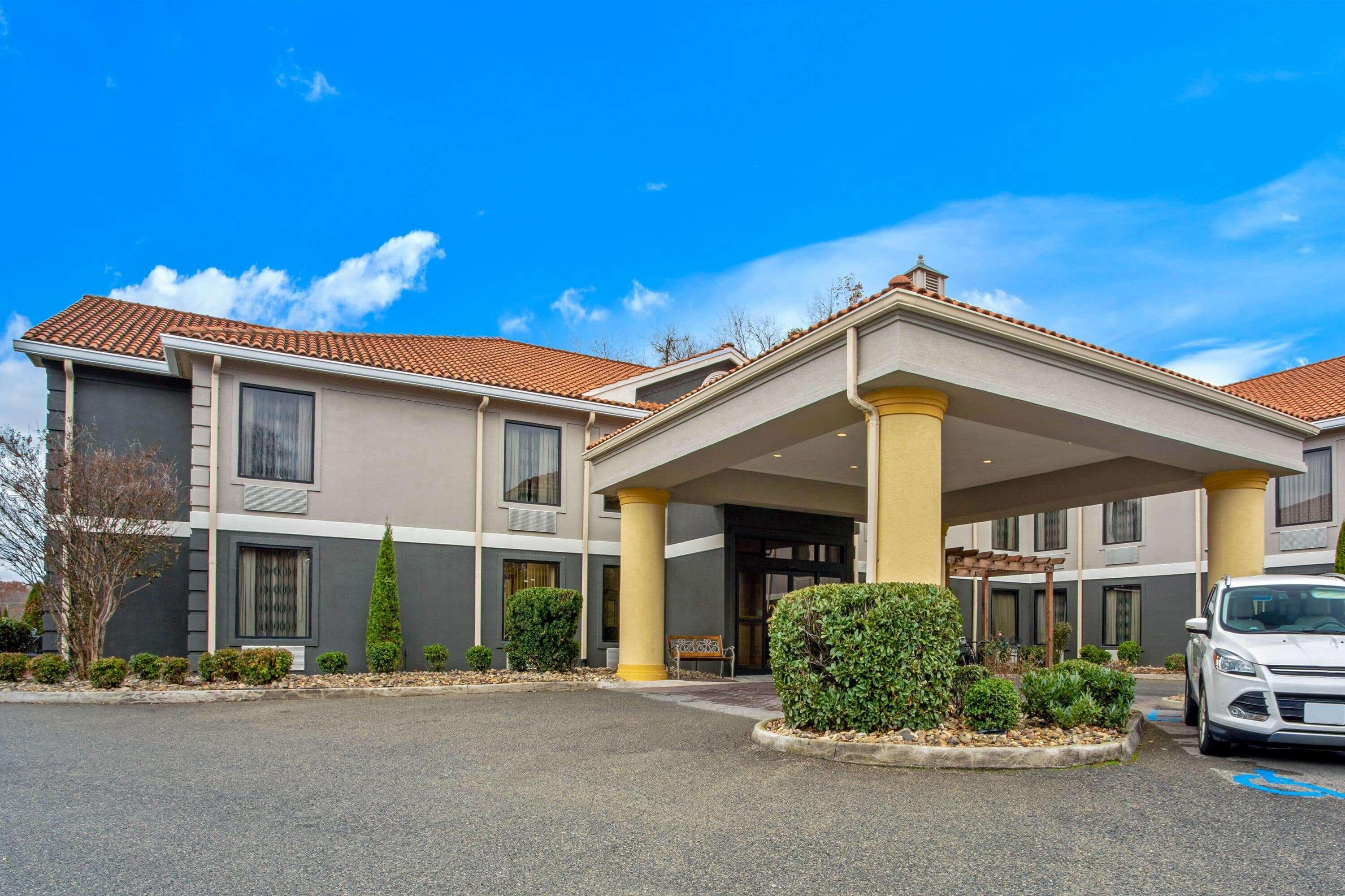 La Quinta Inn By Wyndham Radford Exterior foto