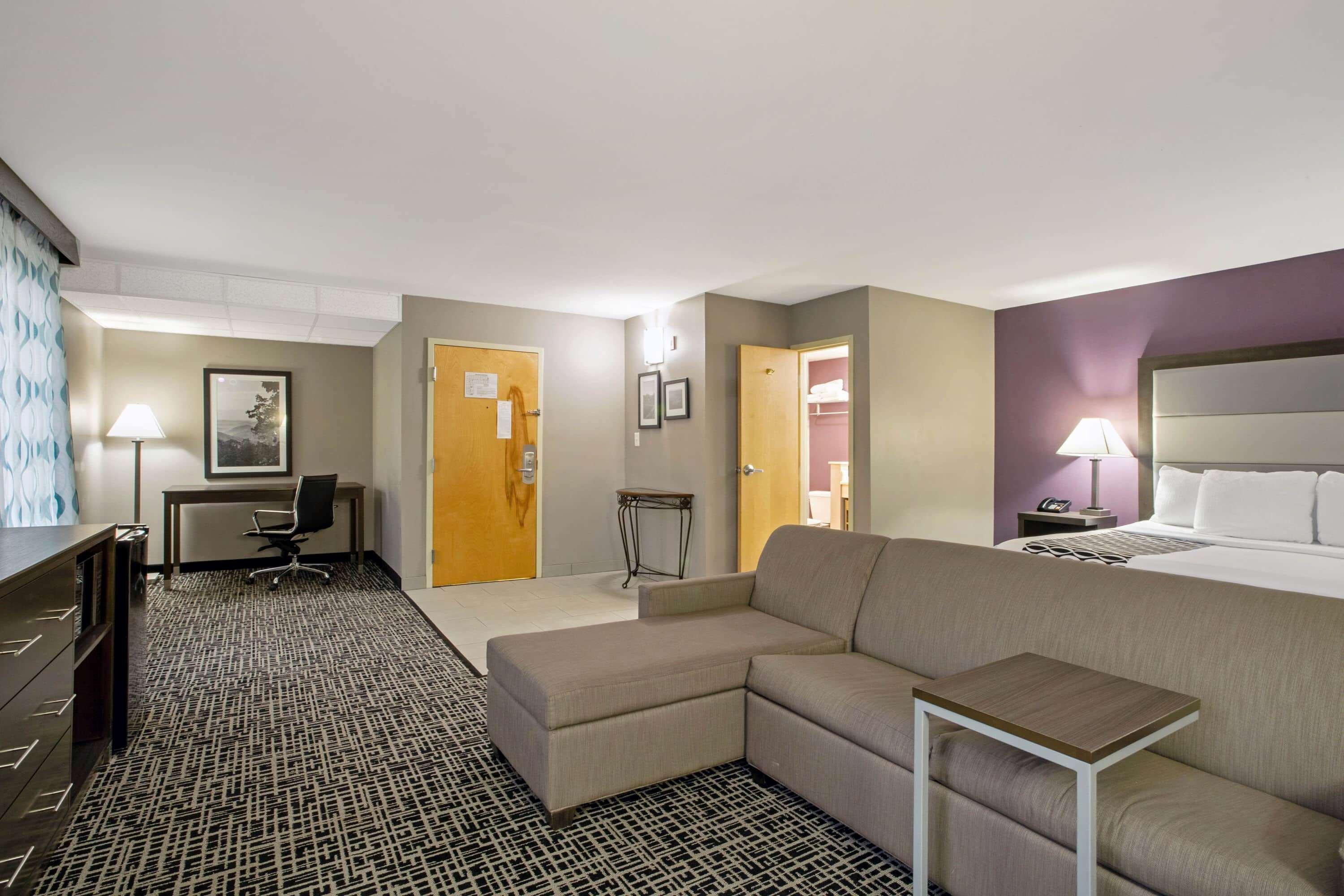La Quinta Inn By Wyndham Radford Exterior foto
