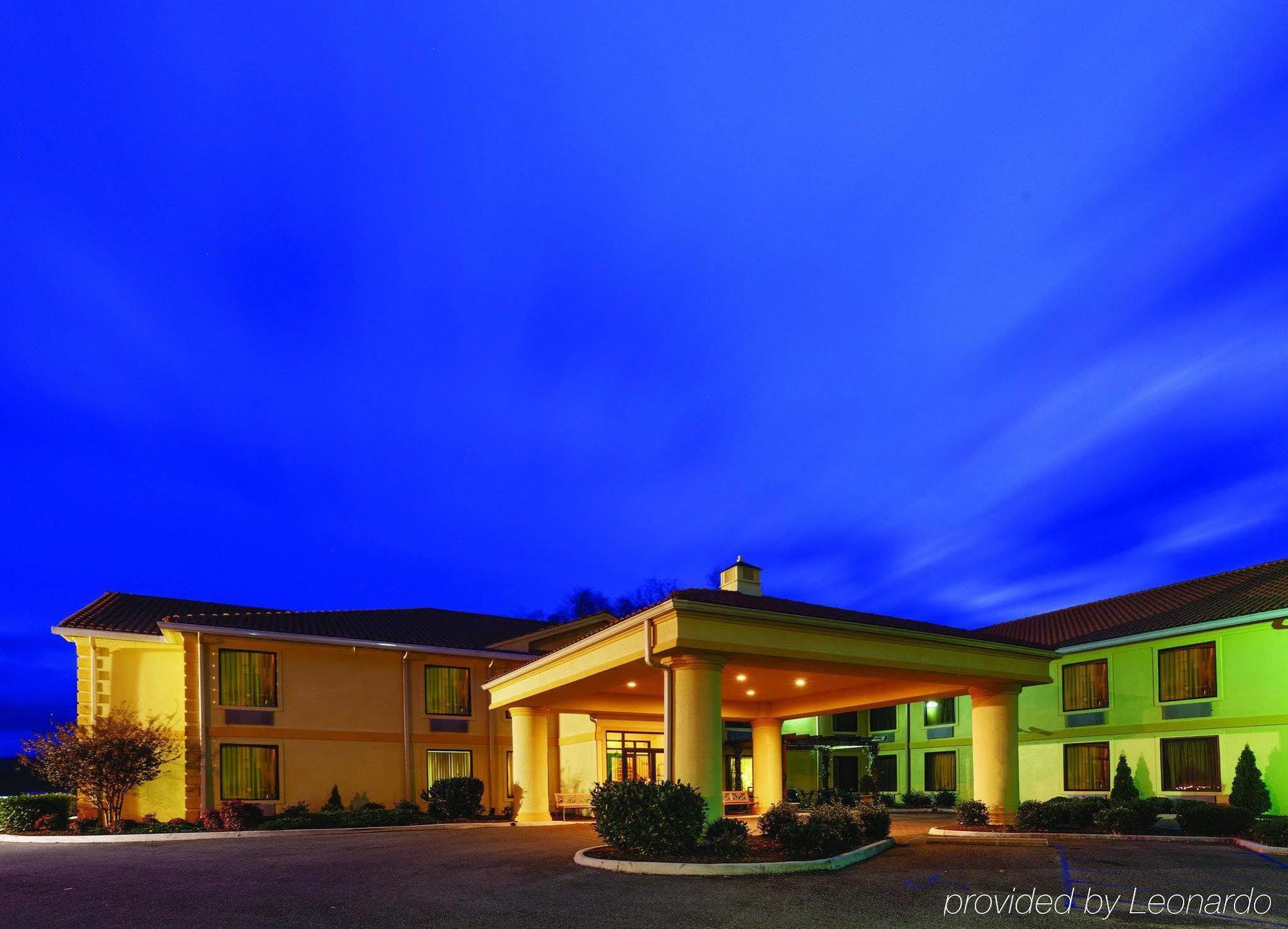 La Quinta Inn By Wyndham Radford Exterior foto
